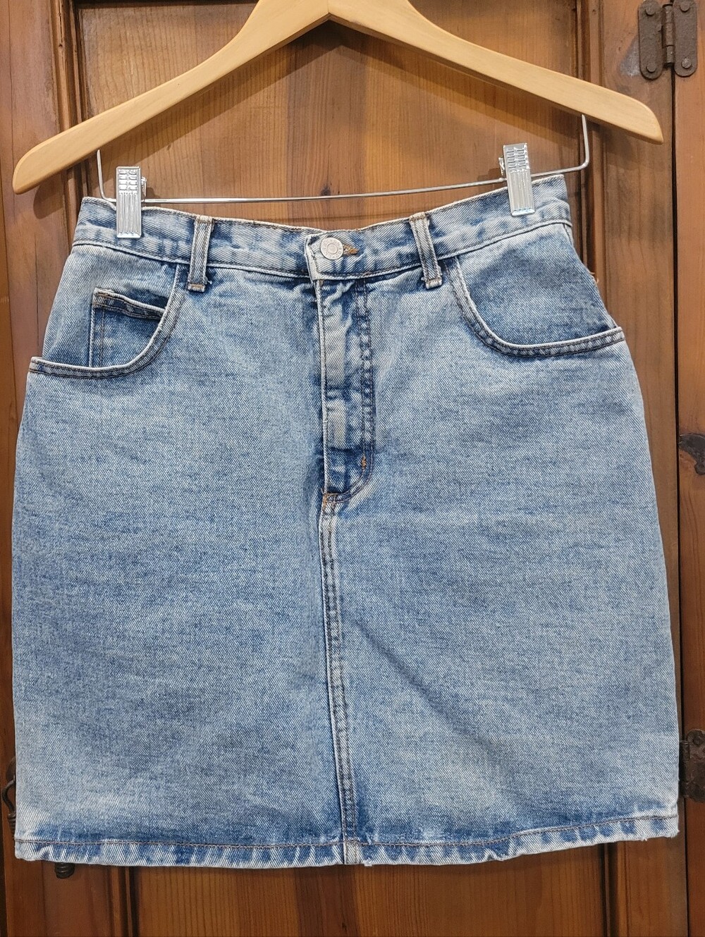 Vintage GUESS JEANS -  Denim Mini Skirt , washed blue Denim. Size 30